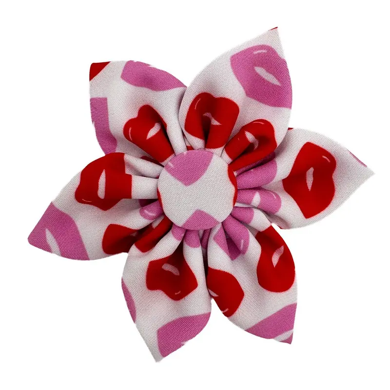 Huxley & Kent Kiss Kiss Pinwheel Large