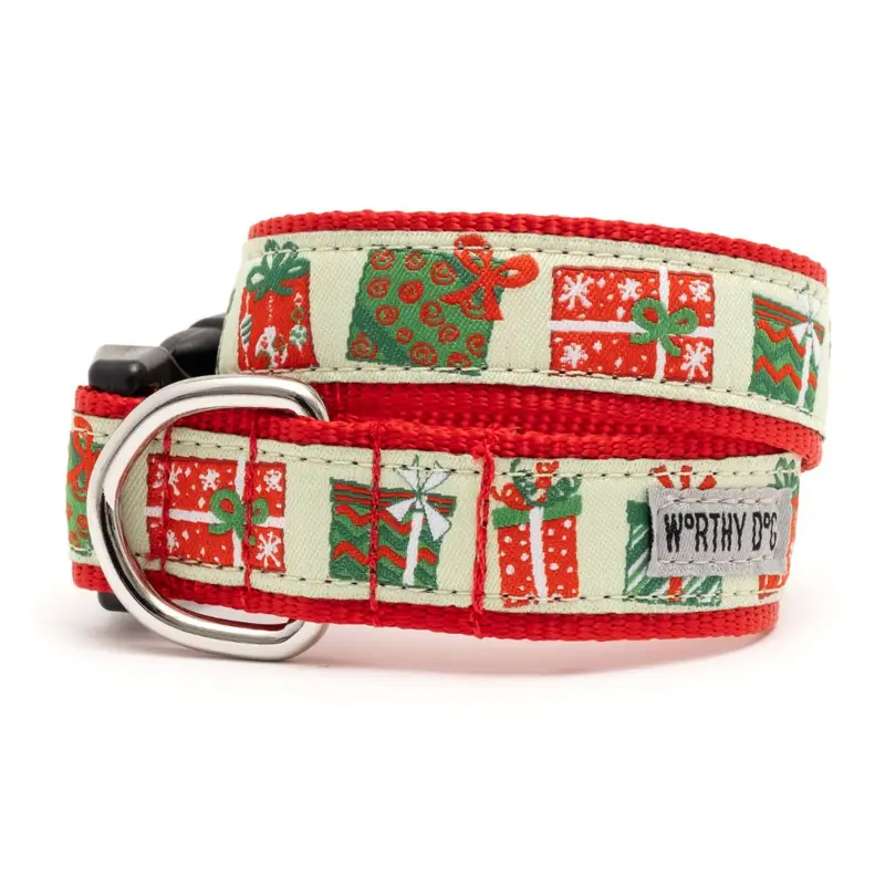 Green Presents Collar